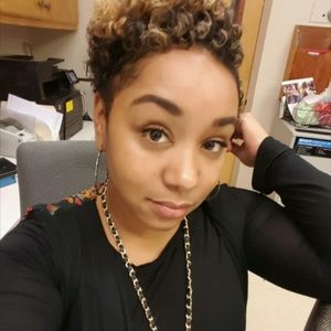 Meet your Posher, Yushikea